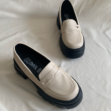 Cargar imagen en el visor de la galería, Mocasines antifaz nude