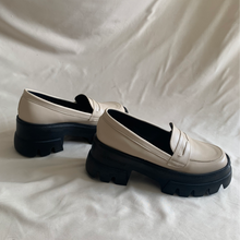 Cargar imagen en el visor de la galería, Mocasines antifaz nude