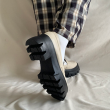 Cargar imagen en el visor de la galería, Mocasines antifaz nude