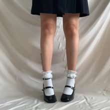 Cargar imagen en el visor de la galería, Mary janes negros de tacón bajo