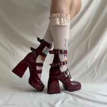 Cargar imagen en el visor de la galería, Zapatos gladiador tinto charol