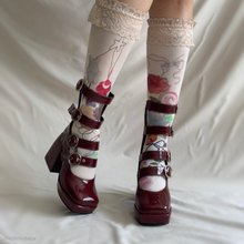 Cargar imagen en el visor de la galería, Zapatos gladiador tinto charol