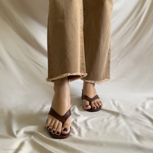 Cargar imagen en el visor de la galería, Sandalias marrón de orcapoyo y tacón *LIQUIDACIÓN*