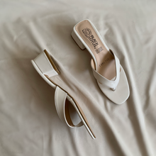 Cargar imagen en el visor de la galería, Sandalias latte de orcapoyo y tacón *LIQUIDACIÓN*