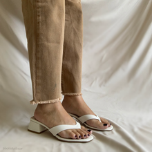 Cargar imagen en el visor de la galería, Sandalias latte de orcapoyo y tacón *LIQUIDACIÓN*