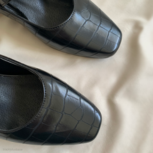 Cargar imagen en el visor de la galería, Mary janes negro cocodrilo *LIQUIDACIÓN*