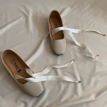 Cargar imagen en el visor de la galería, Ballerinas con listón
