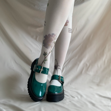 Cargar imagen en el visor de la galería, Zapatos Mary Jane verde bosque