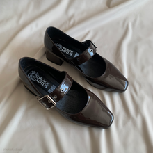 Cargar imagen en el visor de la galería, Mary janes café charol
