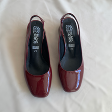 Cargar imagen en el visor de la galería, Zapatos destalonados tintos