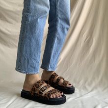 Cargar imagen en el visor de la galería, Sandalias de tres tiritas metedera