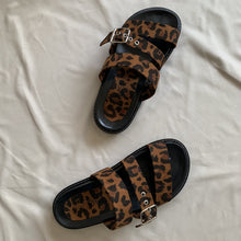 Cargar imagen en el visor de la galería, Sandalias de tres tiritas metedera