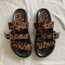 Cargar imagen en el visor de la galería, Sandalias de tres tiritas metedera
