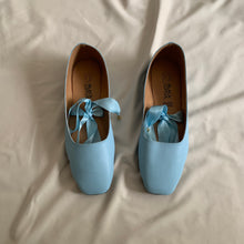 Cargar imagen en el visor de la galería, *PAR ÚNICO* Ballerinas liston cielo talla 25