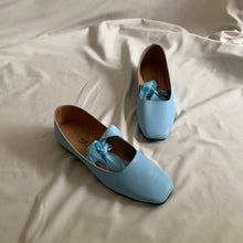 Cargar imagen en el visor de la galería, *PAR ÚNICO* Ballerinas liston cielo talla 25
