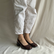 Cargar imagen en el visor de la galería, Zapatos carey destalonados