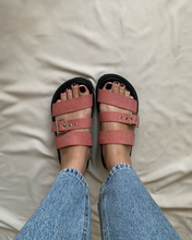 Cargar imagen en el visor de la galería, Sandalias de tres tiritas metedera
