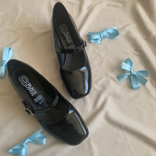 Cargar imagen en el visor de la galería, Mary janes negro charol