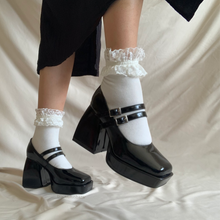 Cargar imagen en el visor de la galería, Zapatos con doble correa negro charol