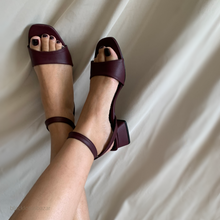 Cargar imagen en el visor de la galería, Sandalias borgoña de tacón *LIQUIDACIÓN*