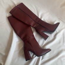 Cargar imagen en el visor de la galería, Bota alta tinto mate