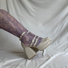 Cargar imagen en el visor de la galería, Zapatos nude de tres correas