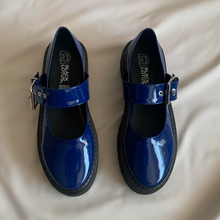 Cargar imagen en el visor de la galería, Zapatos Mary Jane azul cobalto