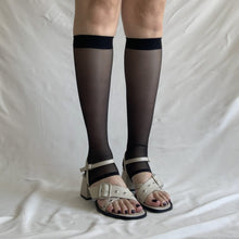 Cargar imagen en el visor de la galería, Sandalias nude hebilla y tacón