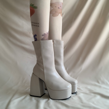 Cargar imagen en el visor de la galería, Bota latte tacón ancho *ÚLTIMOS PARES*