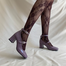 Cargar imagen en el visor de la galería, Mary janes violeta de tacón bajo *Edición limitada*