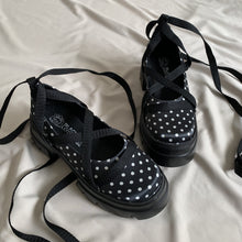 Cargar imagen en el visor de la galería, Zapatos con cintas *Edición aniversario polka*