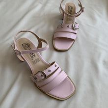 Cargar imagen en el visor de la galería, Sandalias rosas tiritas y tacon