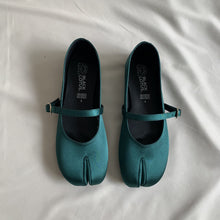 Cargar imagen en el visor de la galería, Ballerinas punta dividida lisas con correa
