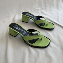 Cargar imagen en el visor de la galería, Sandalias orcapoyo verde