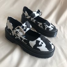 Cargar imagen en el visor de la galería, Zapatos Mary Jane vaquita