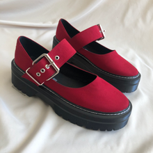 Cargar imagen en el visor de la galería, Zapatos Mary Jane rojo cereza