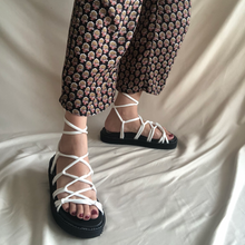 Cargar imagen en el visor de la galería, Sandalias gladiador