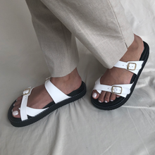 Cargar imagen en el visor de la galería, Sandalias doble hebilla cruzadas