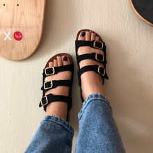 Cargar imagen en el visor de la galería, Sandalias de corcho tres hebillas