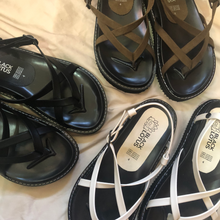 Cargar imagen en el visor de la galería, Sandalias tiritas