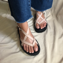 Cargar imagen en el visor de la galería, Sandalias tiritas
