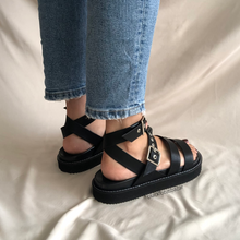 Cargar imagen en el visor de la galería, Sandalias de cuatro tiras