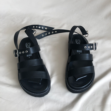 Cargar imagen en el visor de la galería, Sandalias de cuatro tiras