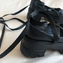 Cargar imagen en el visor de la galería, Zapatos con cintas  (todos los colores)