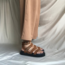 Cargar imagen en el visor de la galería, Sandalias de cuatro tiras