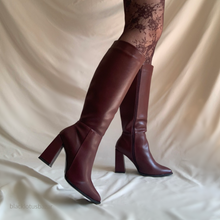 Cargar imagen en el visor de la galería, Bota alta tinto mate
