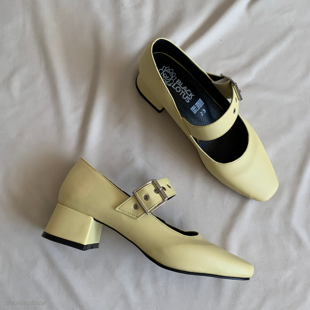 Mary janes amarillos *edición limitada*