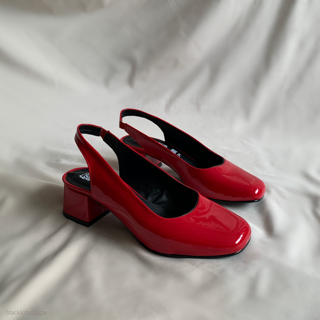 Zapatos destalonados rojos