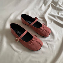 Cargar imagen en el visor de la galería, *PAR ÚNICO* Ballerinas rosa peach talla 24
