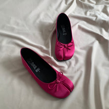 Cargar imagen en el visor de la galería, *PAR ÚNICO* Ballerinas rosa valentin talla 23
